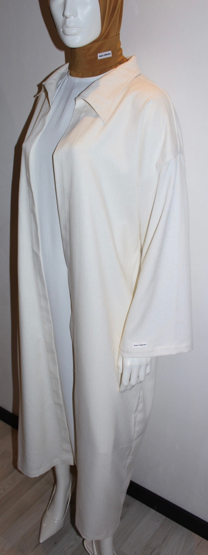 COLLARED LINEN ABAYA